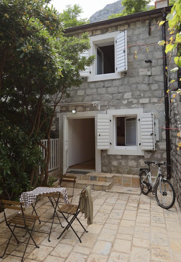 Seven Hills Duplex Eco-Cottage Котор Экстерьер фото